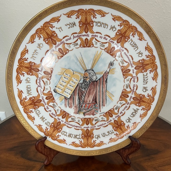 1979 Laszlo Ispanky W. Goebel Porcelain Ten Commandments Collector Plate - Picture 8 of 9